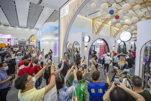 国产精品馆,匠心独运，传承与创新并重的文化瑰宝之旅